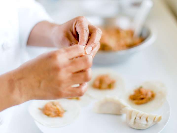 Make Traditional Dumplings\t