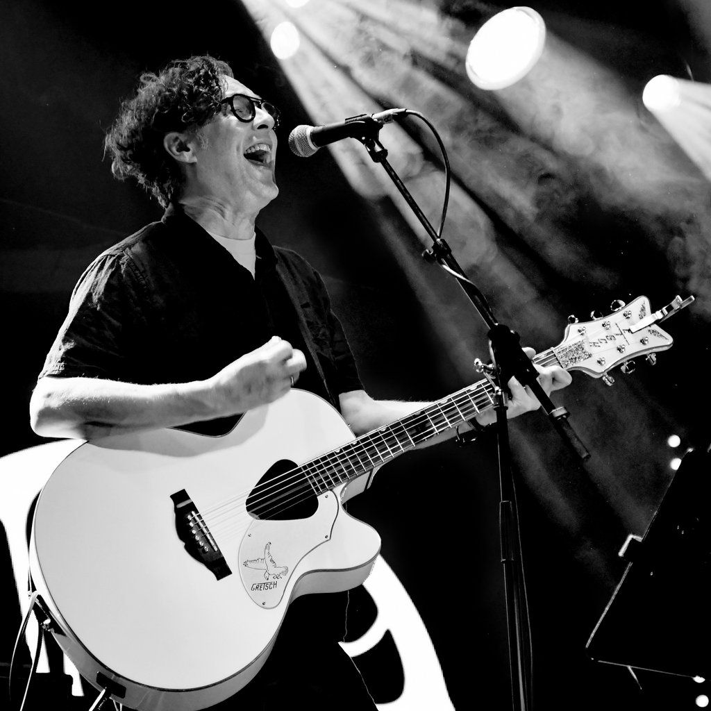 MILES HUNT - (Wonder Stuff) - Warrington Irish Club - Sun 19\/10