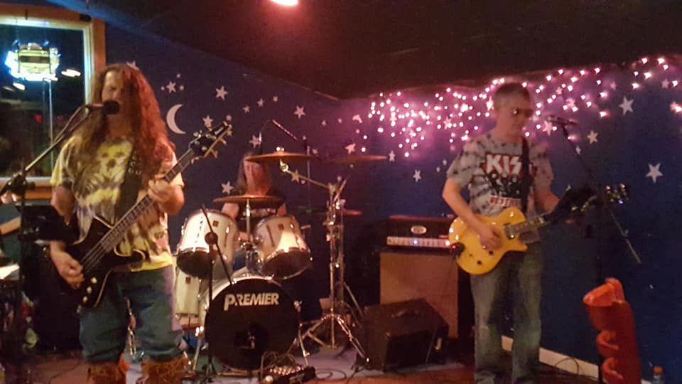 8-Track Attack Rocks The Lacey Moose!