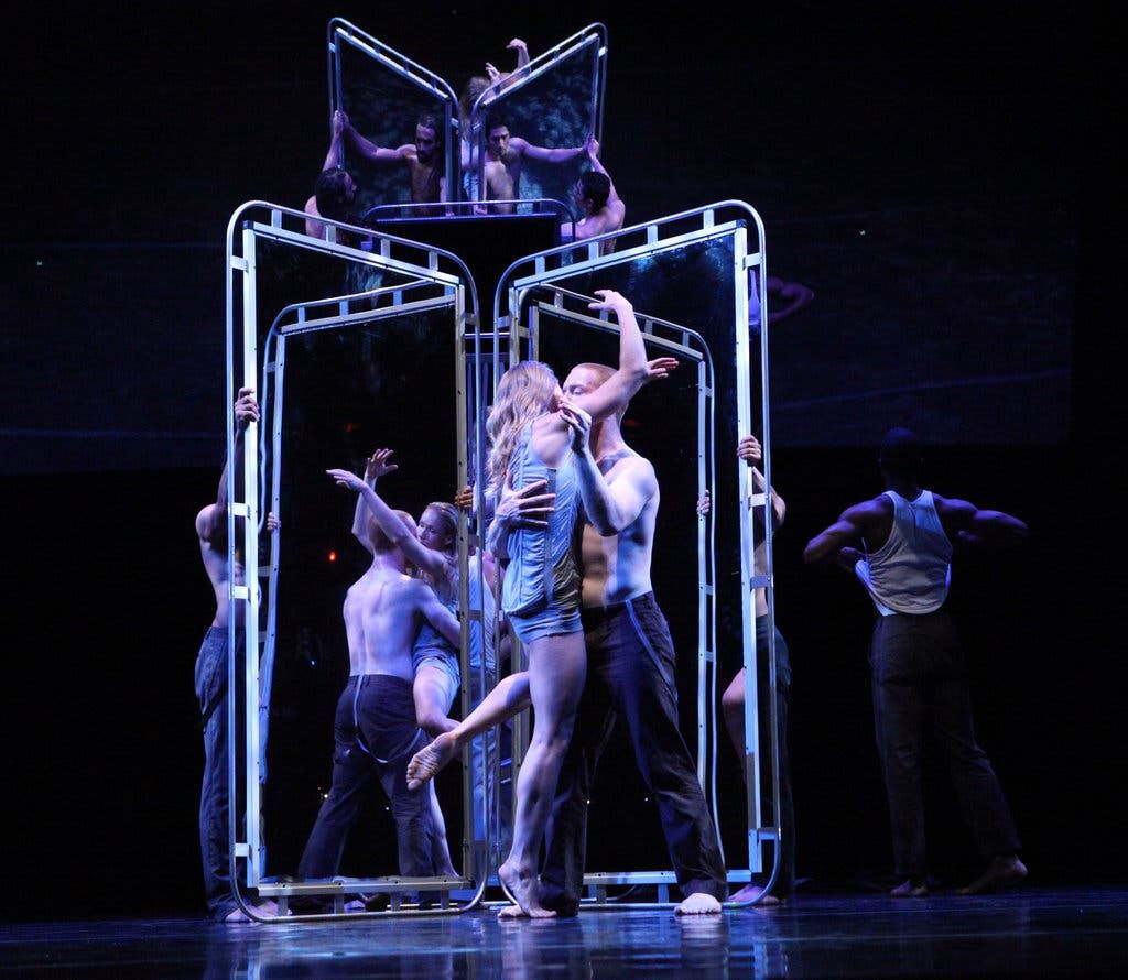 Pilobolus (Theater)