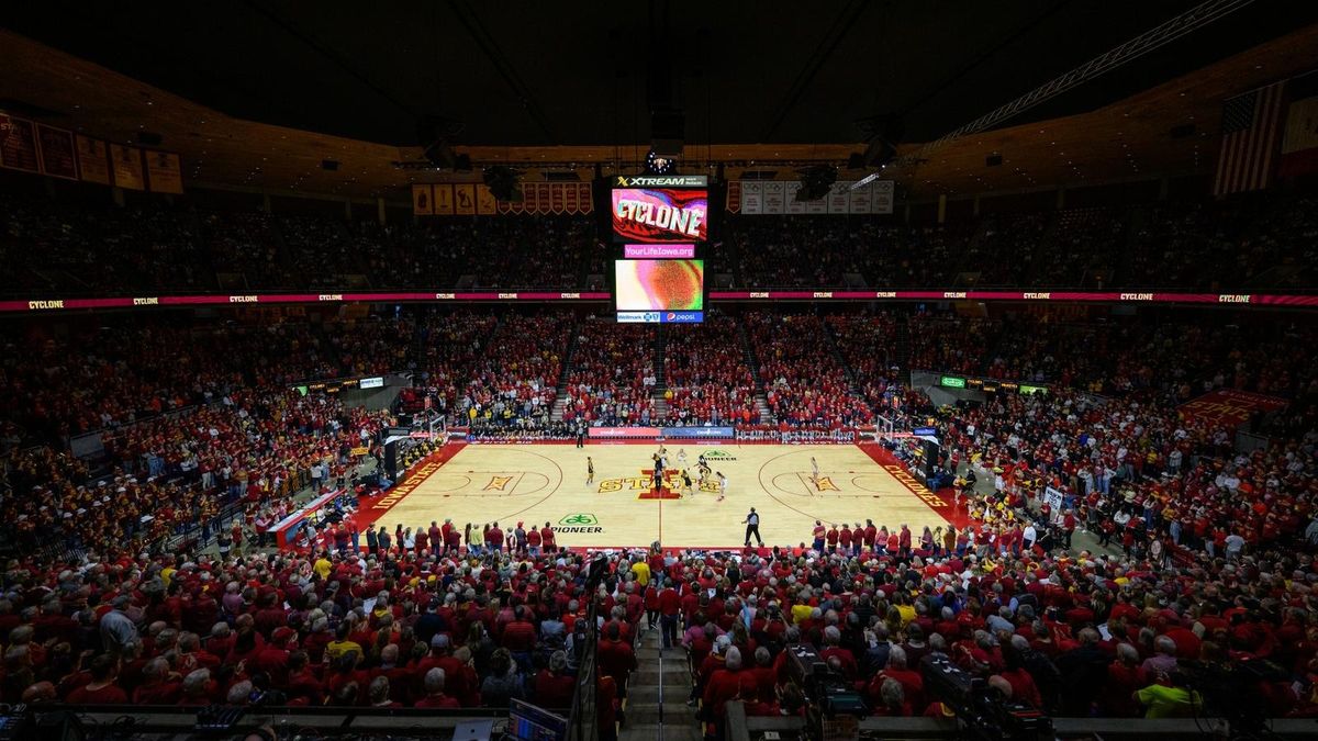 Parking Sacred Heart Pioneers at Iowa State Cyclones Womens Basketball