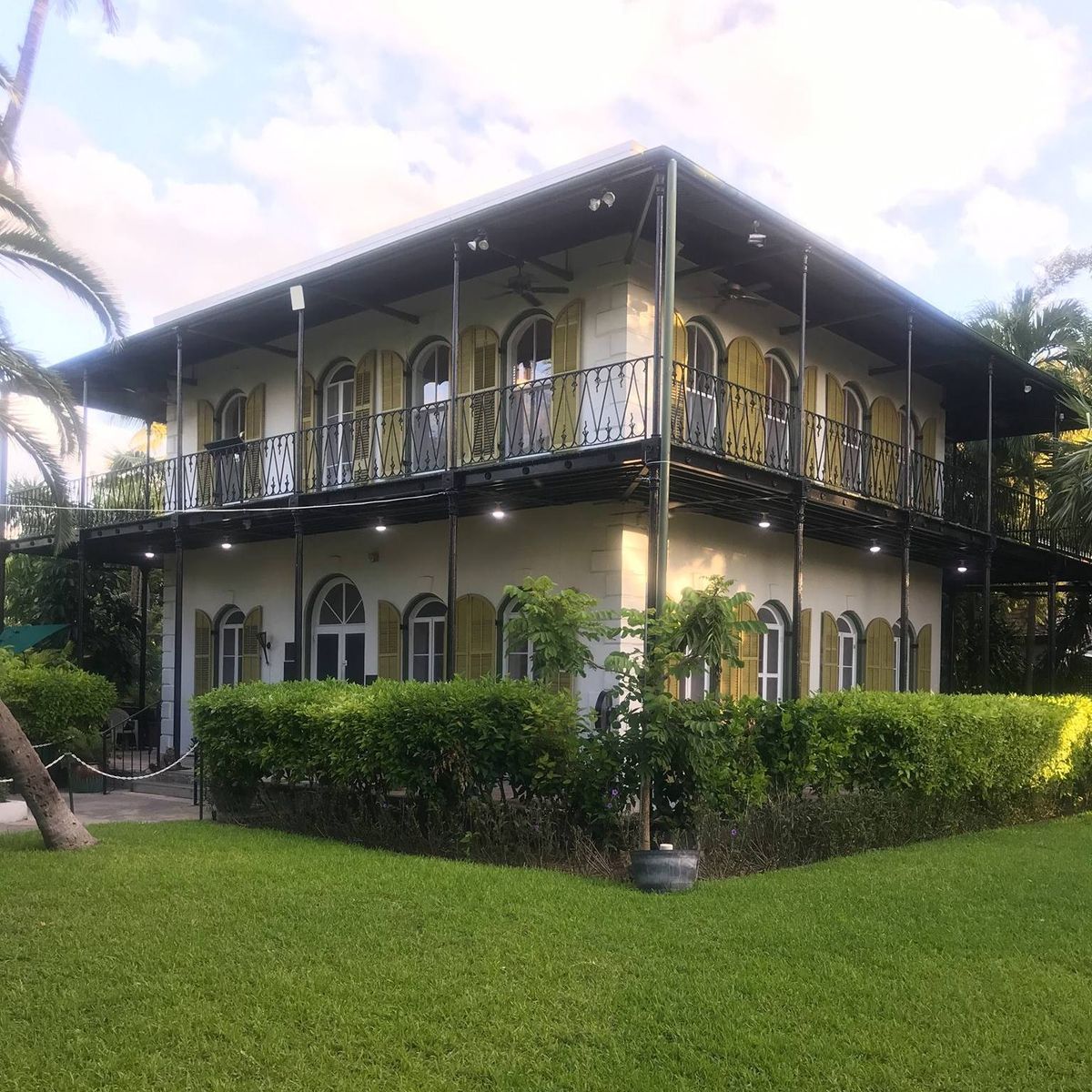 Early Bird Clean Up Truman & Whitehead Streets hosted by Hemingway Home Museum