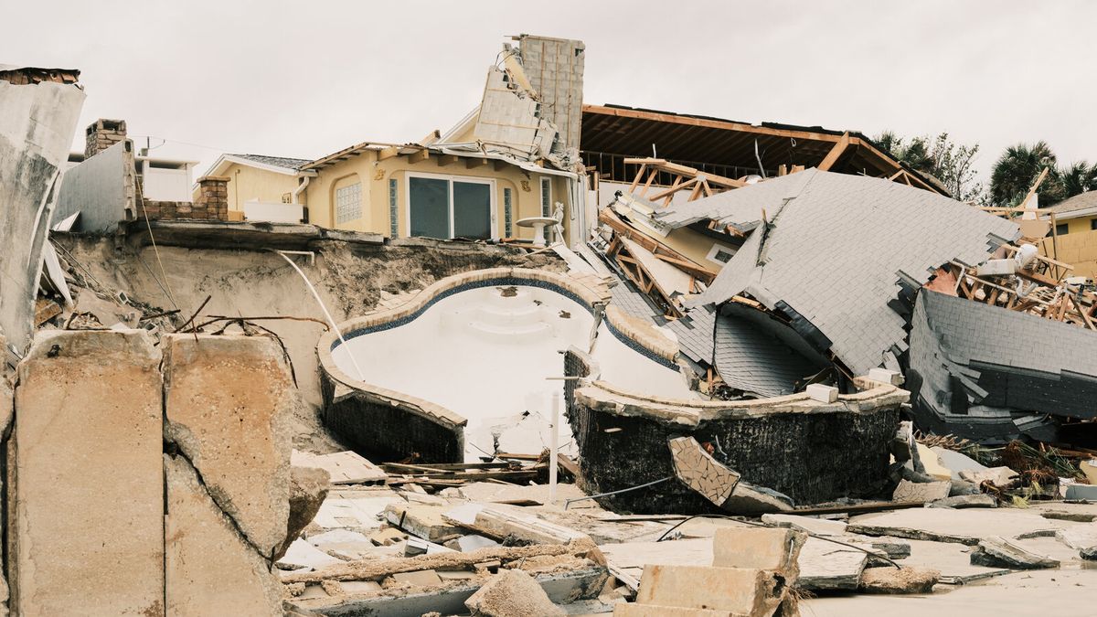 Earthquake at Wilbur Theatre