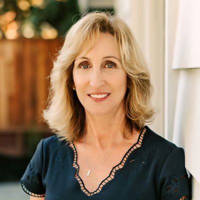 Michelle Fanto-Chan, Luxury Realtor