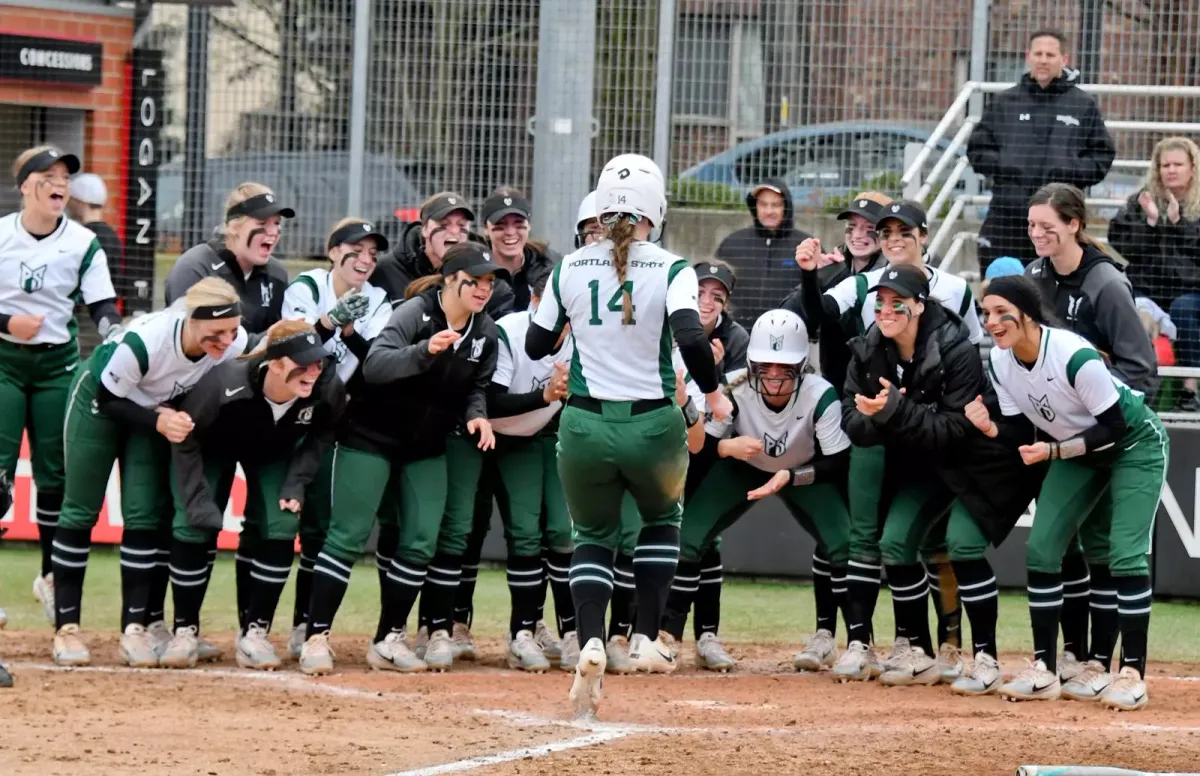 Seattle U Redhawks at Sacramento State Hornets Baseball