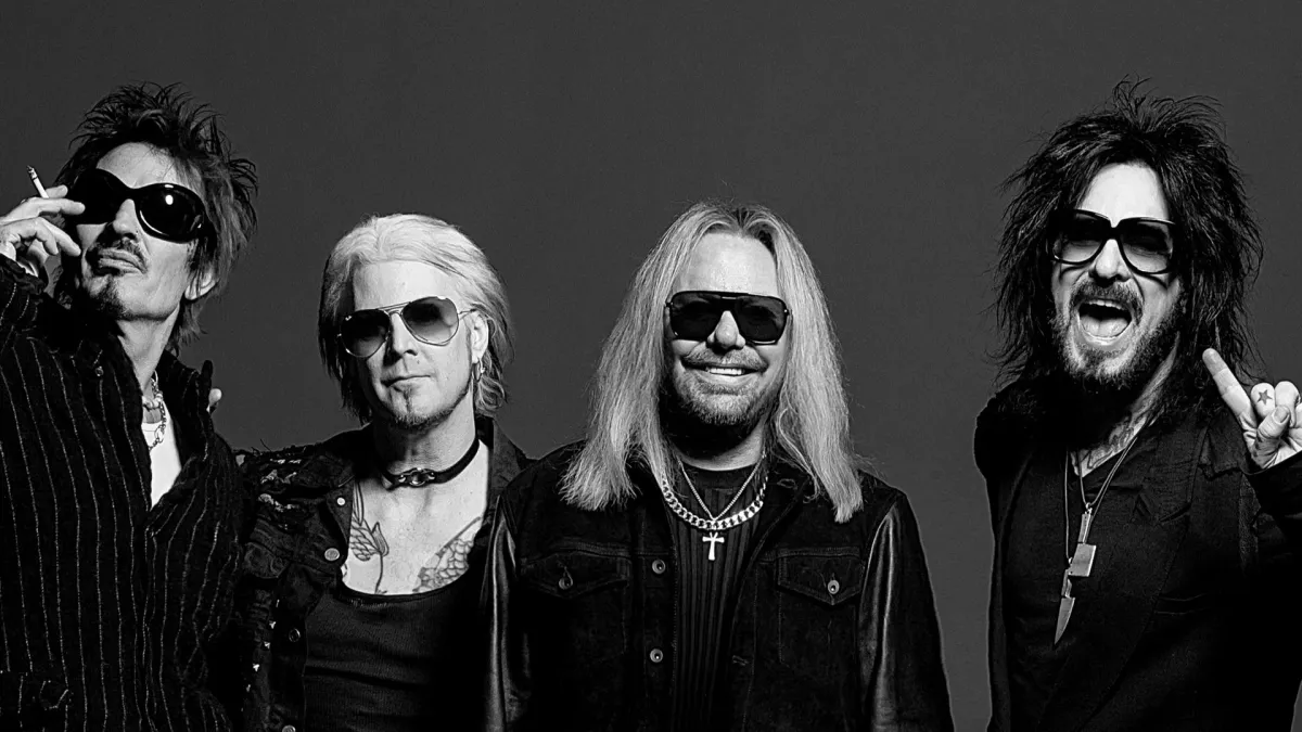 M\u00f6tley Cr\u00fce, Tesla, Extreme in Riverside