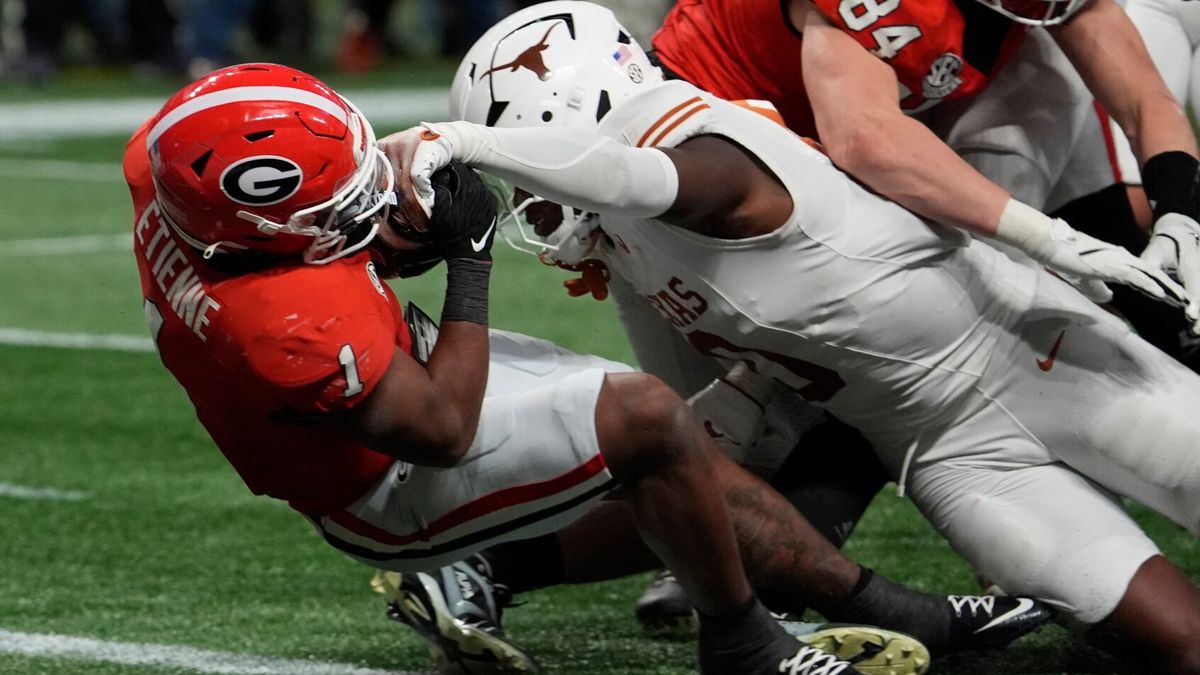 CFP First Round: #12 Clemson Tigers at #5 Texas Longhorns Football