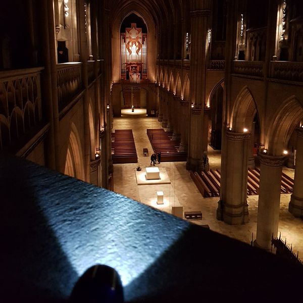 H24-DO51Zu Im Licht der Taschenlampen - Abendf\u00fchrung im Mariendom