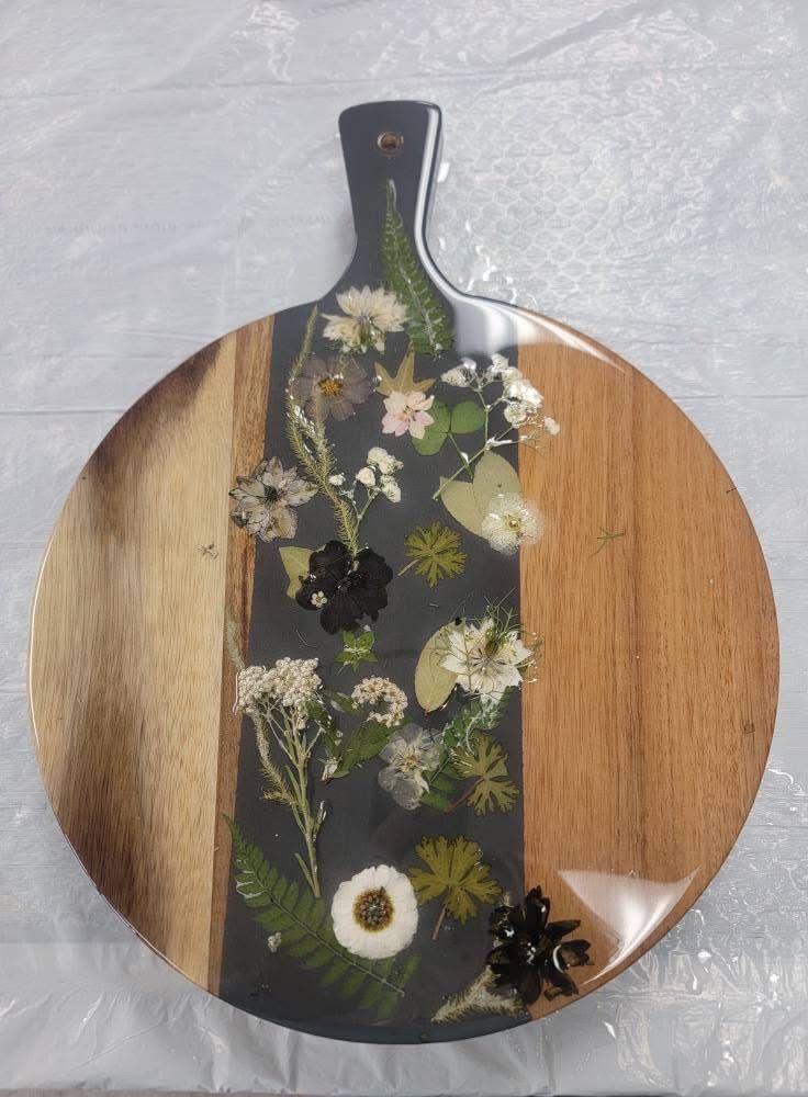 Pressed Flower Resin Cutting Boards