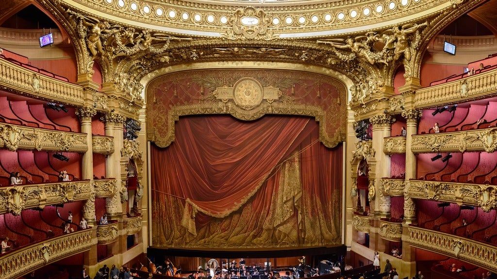 Florentine Opera presents La Boh\u00e8me