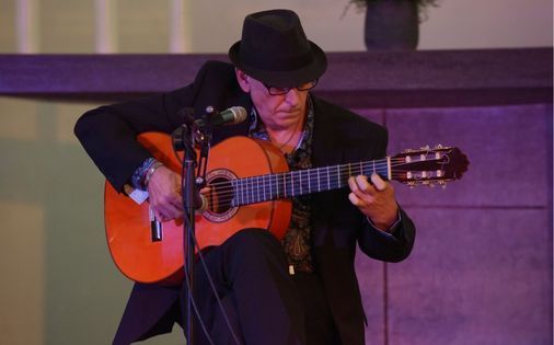 Rubin de la Ana toques flamencos, Konzert f\u00fcr Gitarre & Gesang