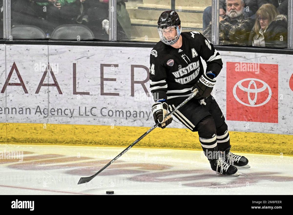 North Dakota Fighting Hawks at Western Michigan Broncos Mens Hockey