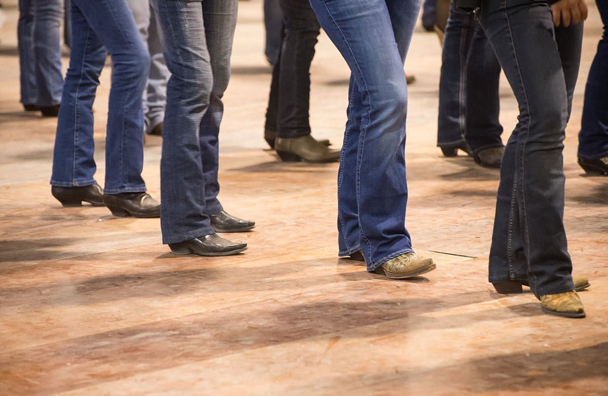 In the Middle Line Dance with CidyLou