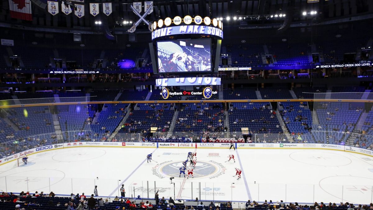 Tampa Bay Lightning at Buffalo Sabres at KeyBank Center