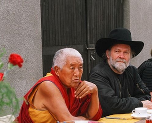 LOPON TENZIN NAMDAK \u00c9S A TIBETI BONPO-HAGYOM\u00c1NY John M. Reynolds el\u0151ad\u00e1sa