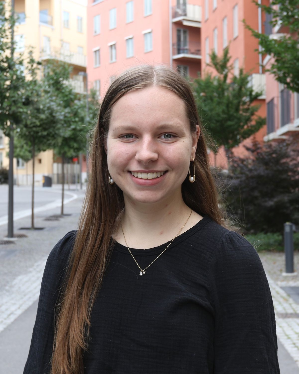 Kayla Gunderson plays the Baird Carillon in Burton Tower