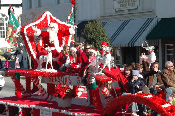 Broadmoor's Annual Christmas Parade