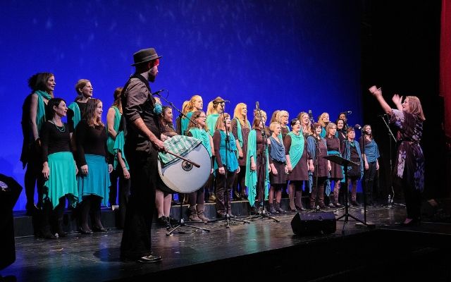 Das etwas andere Weihnachtskonzert mit dem SoSamma-Chor und Gast Darrel Toulon