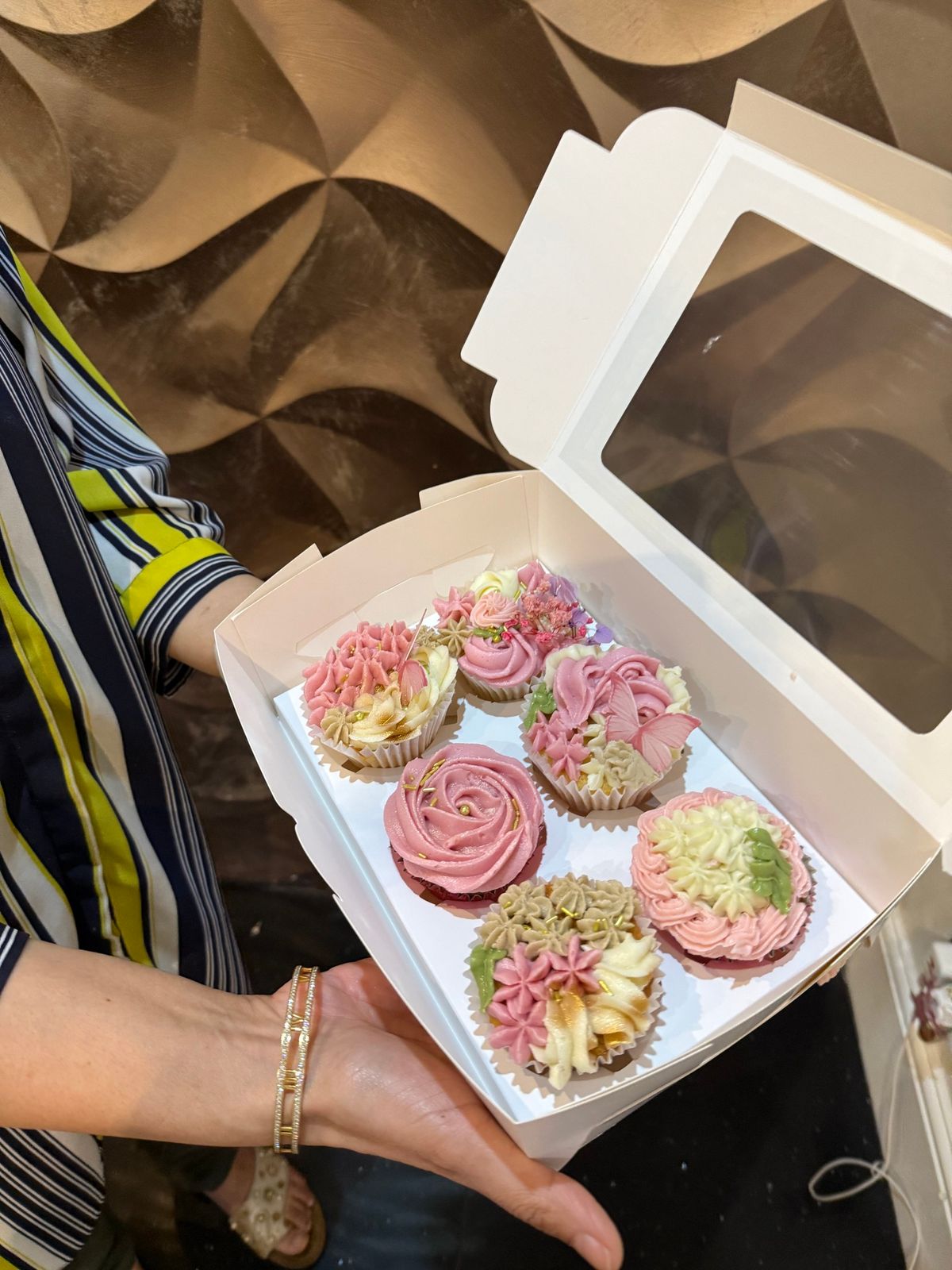 Cupcake Decorating Workshop in Chigwell, Essex