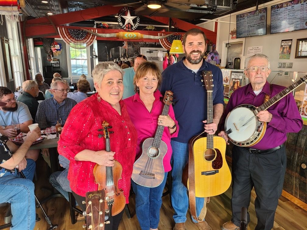 Murphy's Bluegrass Bandits at Hog-It-Up BBQ! 