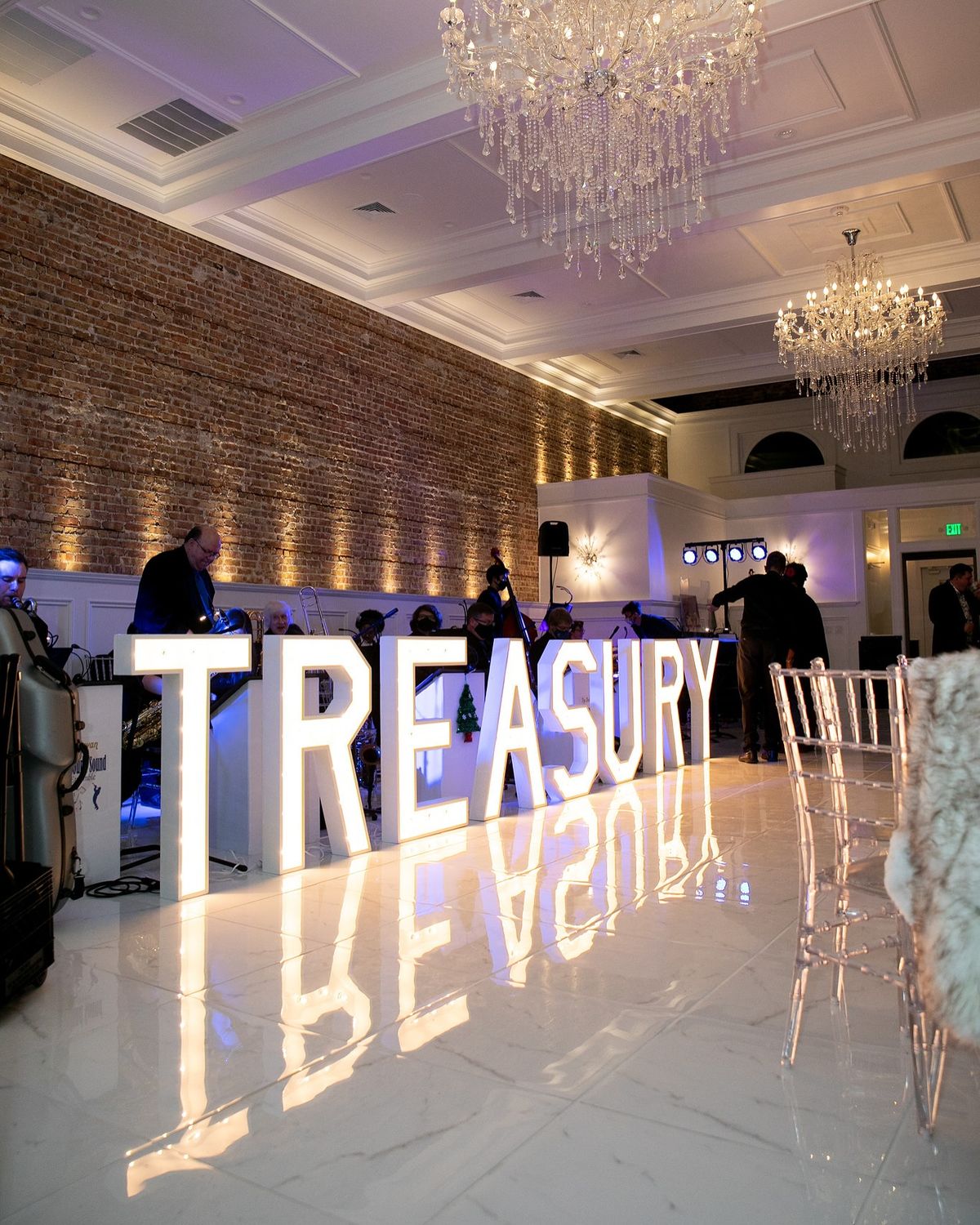 New Years Eve at The Treasury featuring 17 piece Big Band, champagne entry and midnight balloon drop