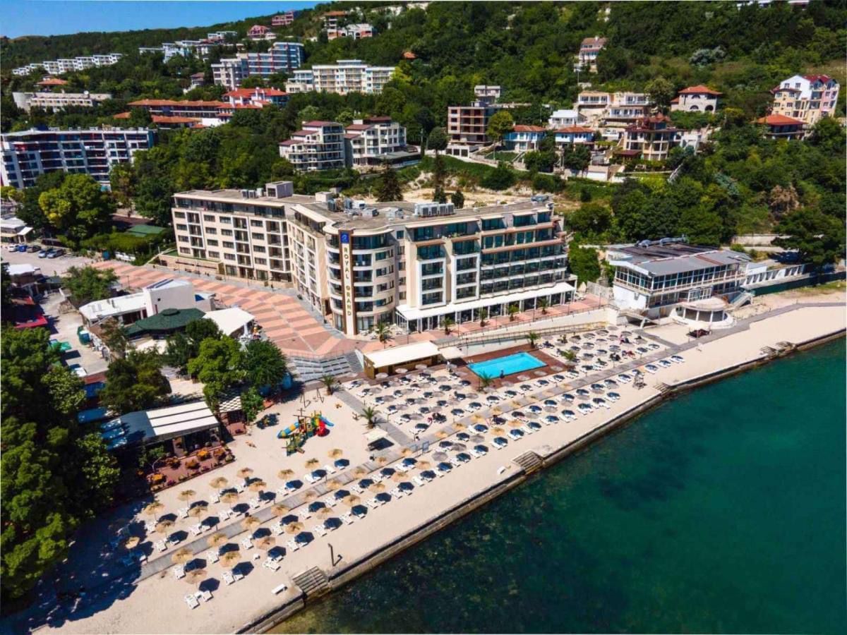 REVELION -BULGARIA -KAVARNA-ROYAL GRAND HOTEL &SPA ****