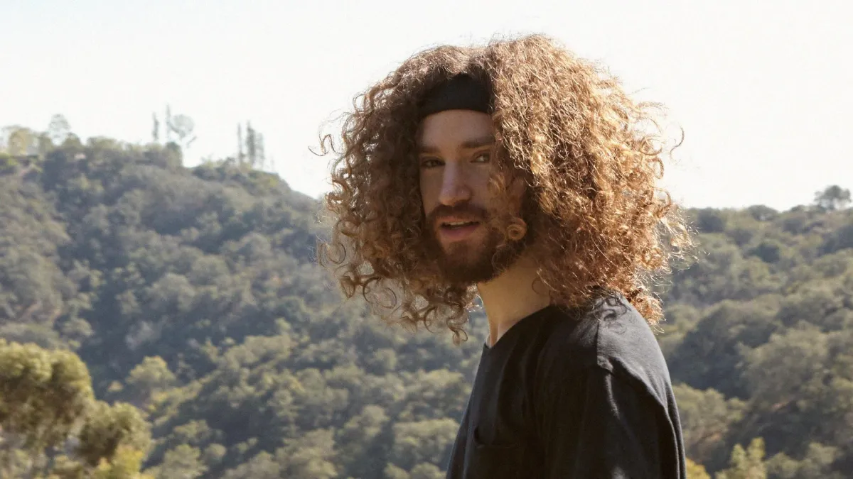 Justin Jay, LB aka LABAT, \u00c5MRT\u00dcM, Faster Horses, Justin Tinderdate, Hedda in Berlin