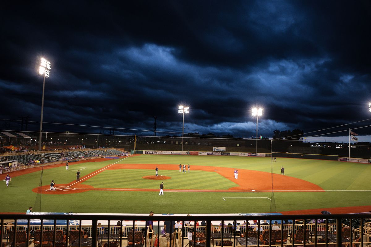 Parking Quebec Capitales at Brockton Rox