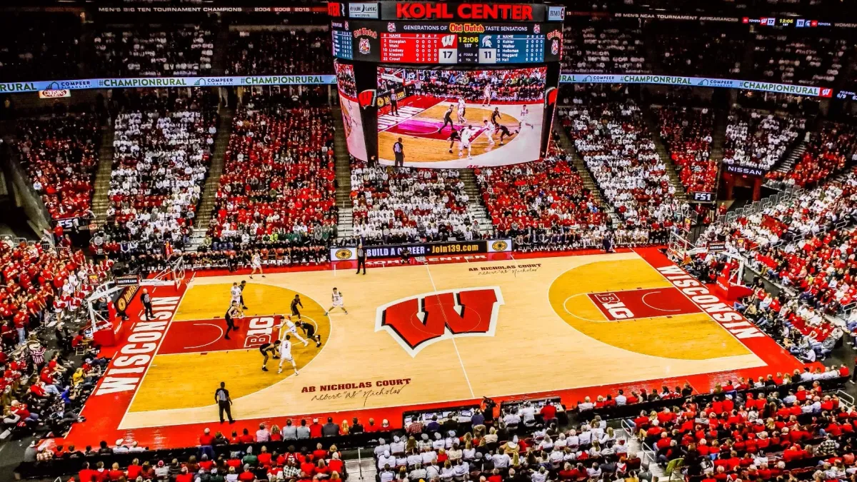 Wisconsin Badgers at Michigan Wolverines Mens Basketball