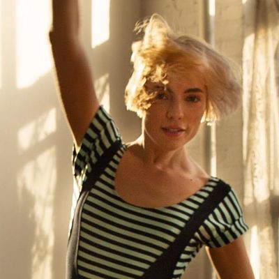 Angela Trimbur Dance