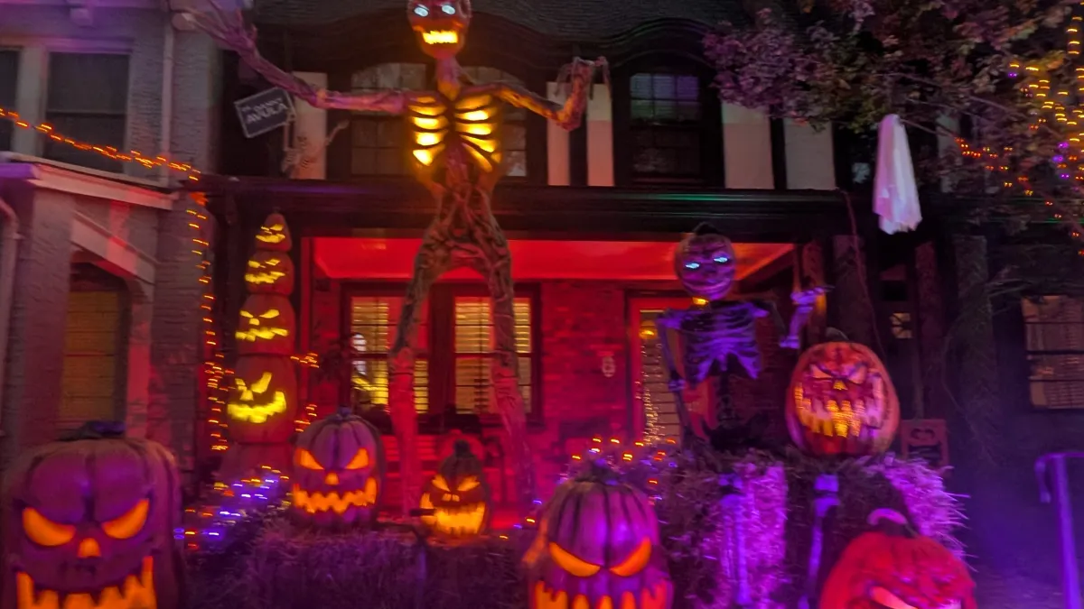 Halloween Lights hike- West of the Boulevard (3-4 miles)