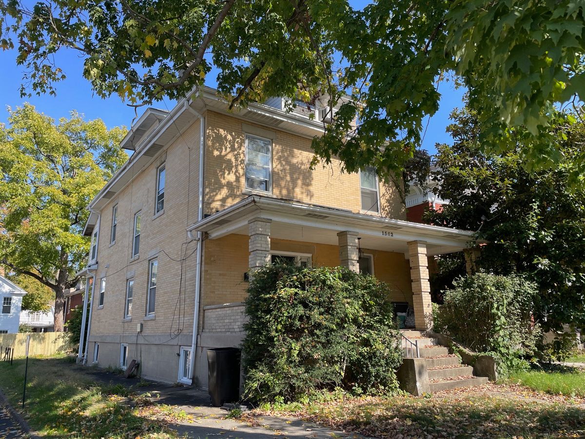 Charleston - Spacious 5 Bedroom Near the State Capitol Complex