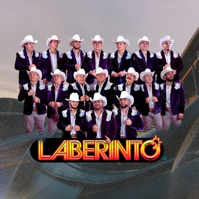 Chuy Lizarraga, Grupo Laberinto in Rosemont