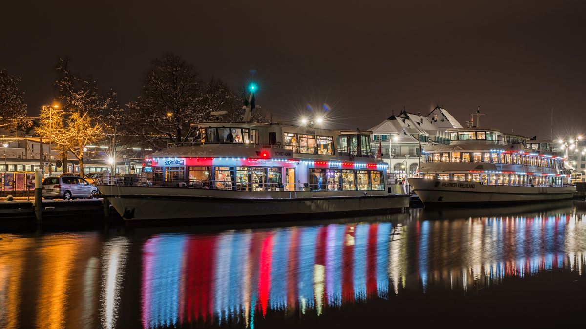 Weihnachtsschiff auf dem Thunersee