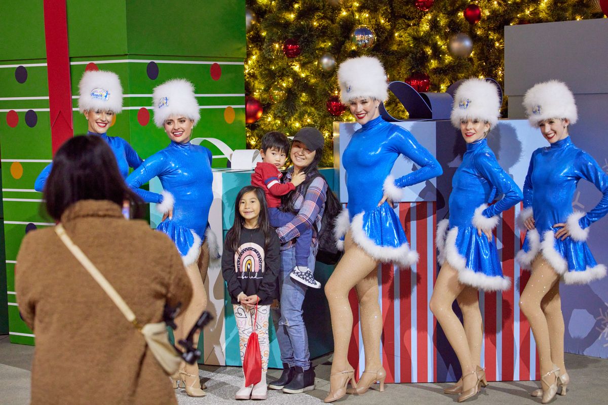 Santa Monica Beach Belles Performances