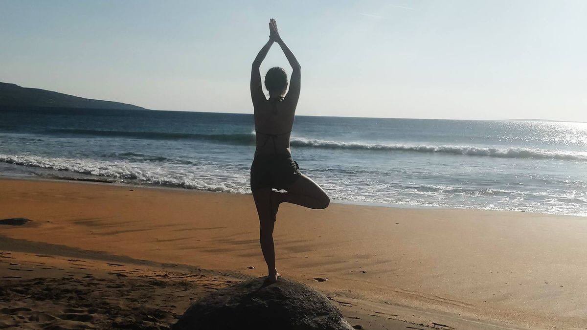 BEACH YOGA - SUNDAYS 10.00am - SALTHILL BEACH