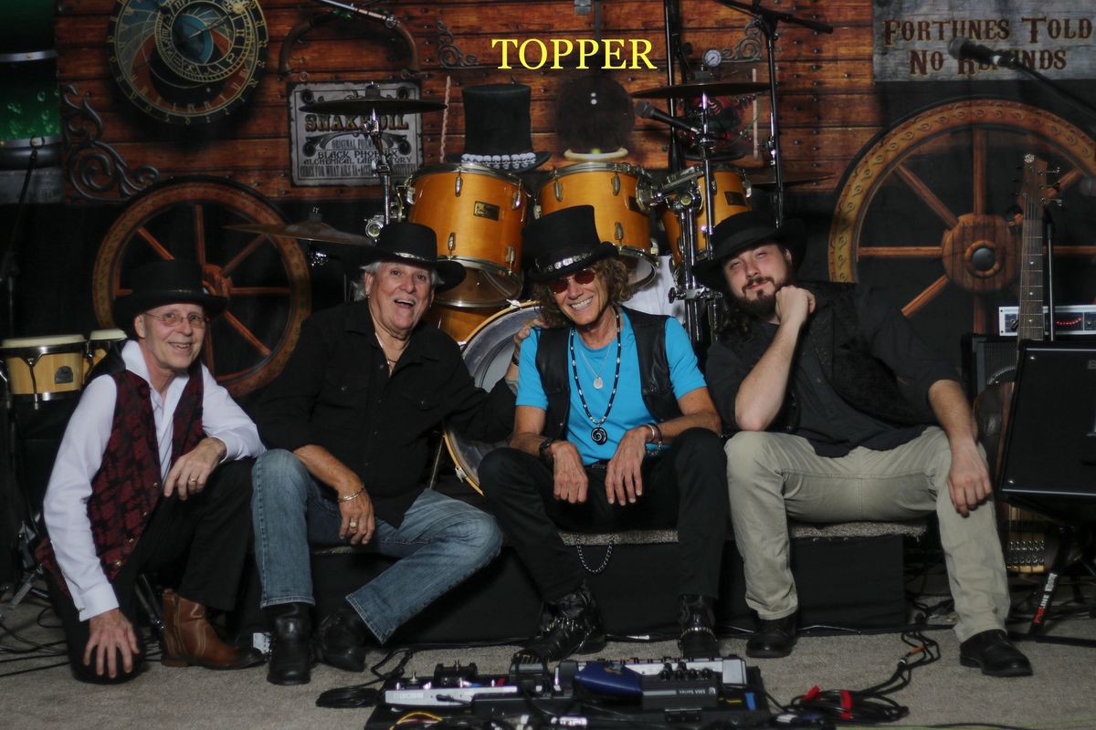 Topper Returns to The Mason Bar!