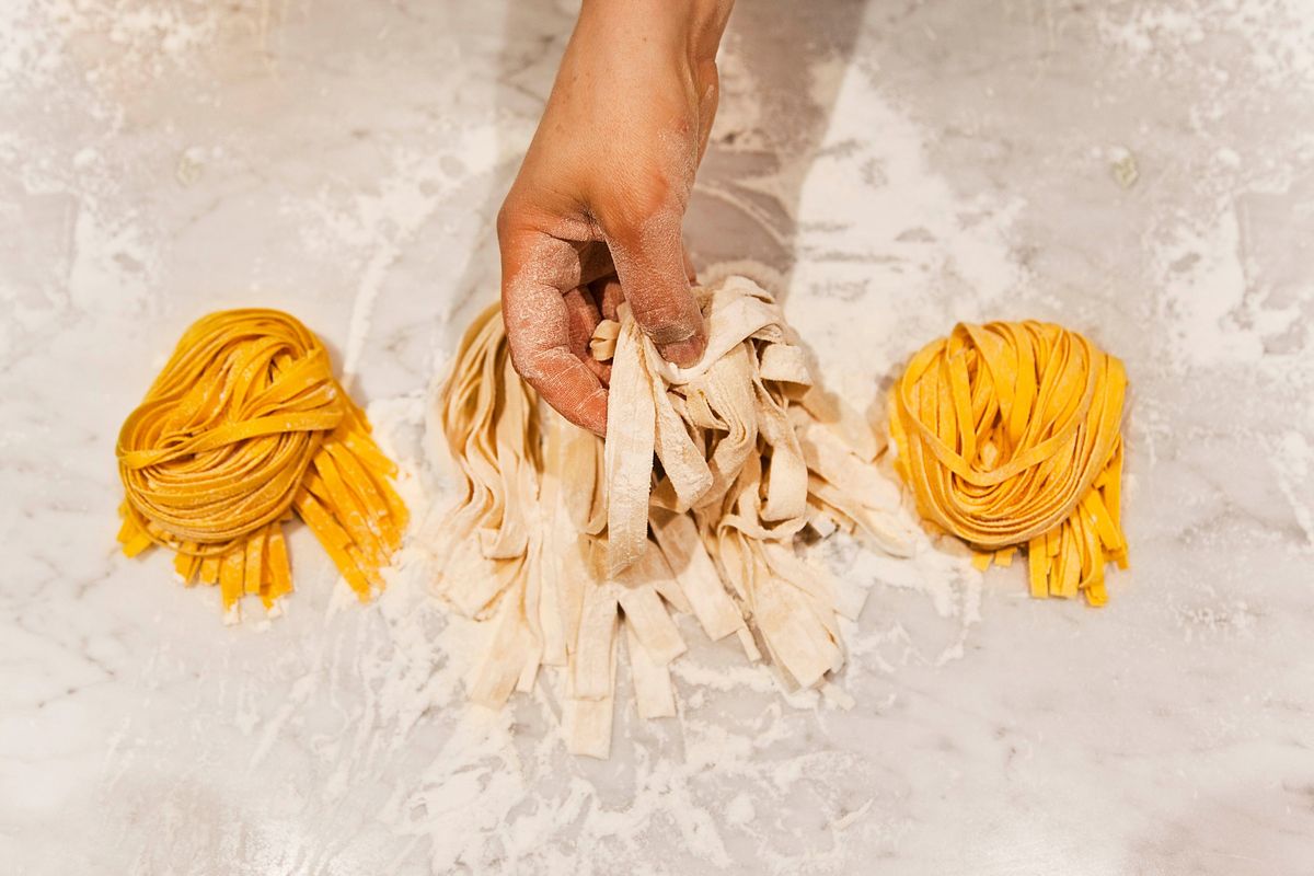 Mani in pasta - Tagliatelle
