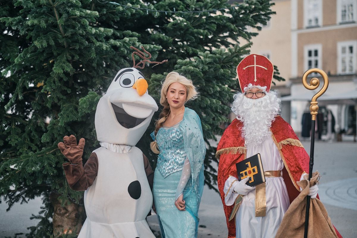 Warten aufs Christkind mit Anna & Elsa