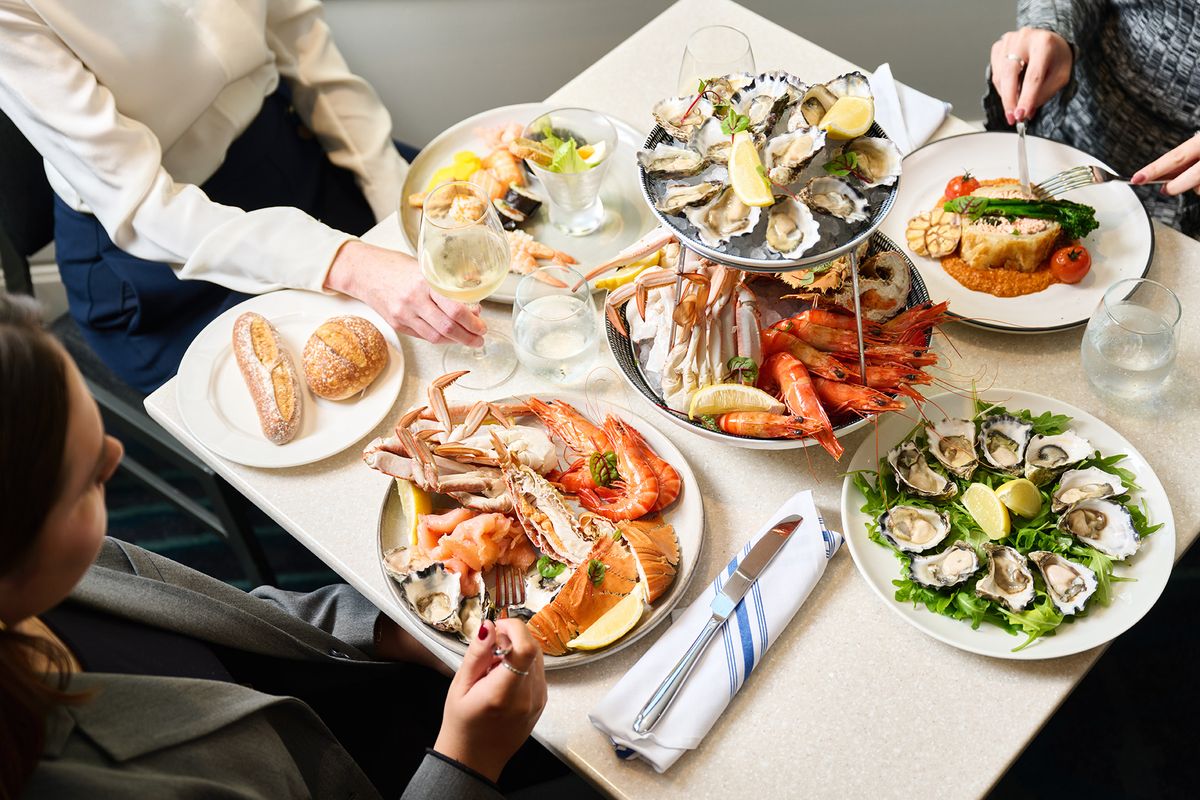 Sunday Seafood Brunch at Sheraton Grand Hyde Park