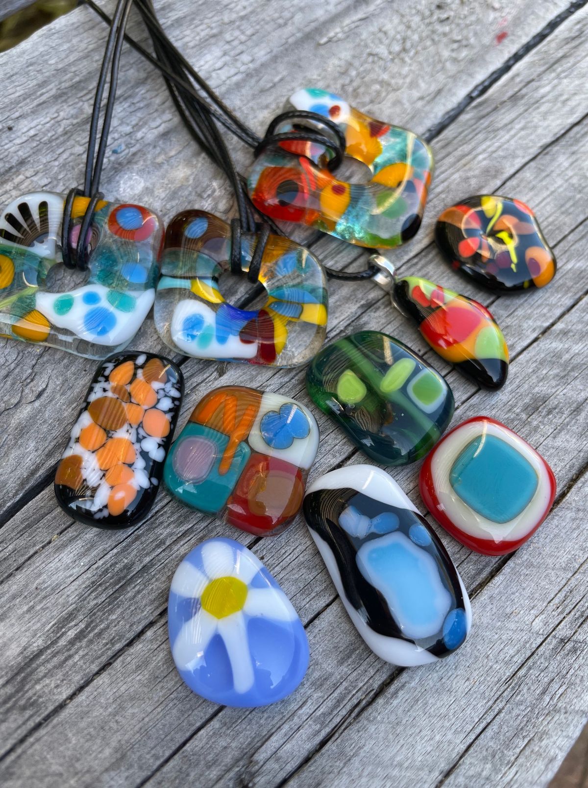 HOT GLASS ART! Beginner Jewellery Colour Melts Hot Glass workshop