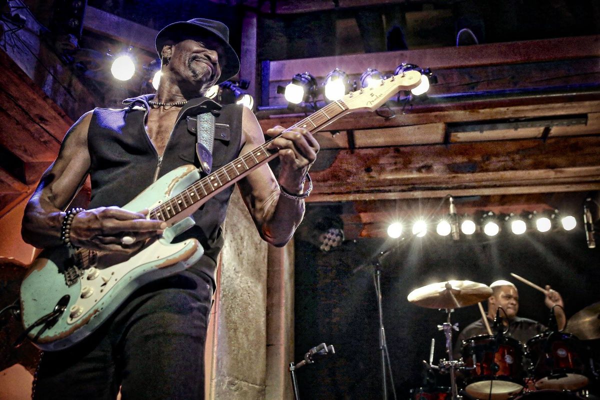 Dennis Jones Band Returns to HB