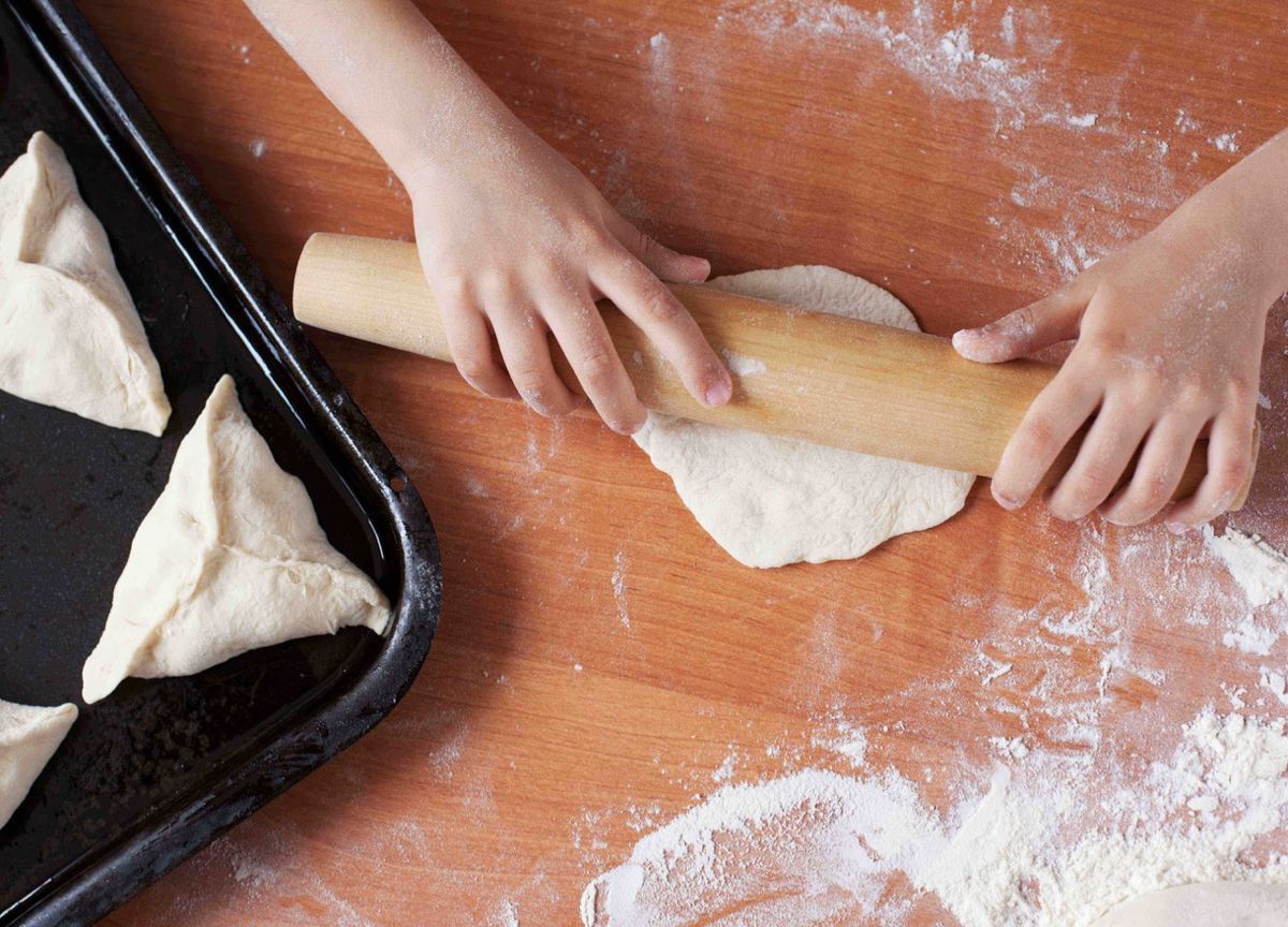 Baking Adventures Camp (ages 4-10)