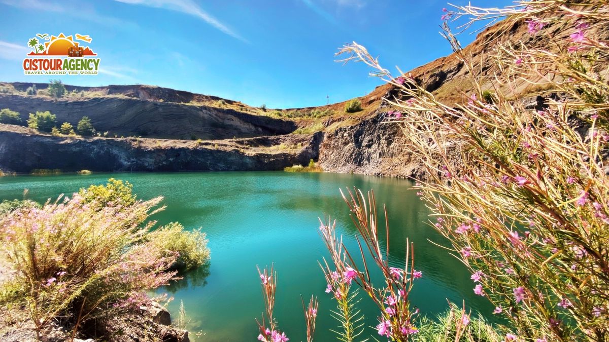 EXCURSIE 1 ZI VULCANUL RACOS - LACUL DE SMARALD - CASTELUL SUKOSD BETHLEN