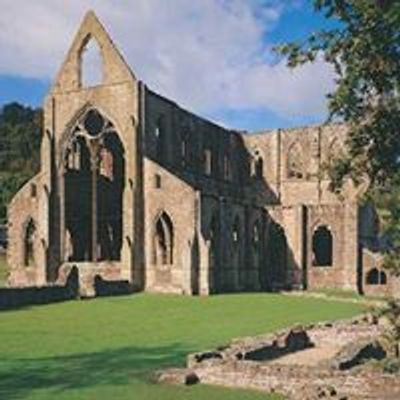 Abaty Tyndyrn \/ Tintern Abbey