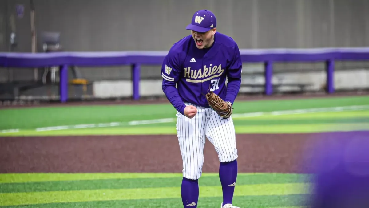 Parking California Golden Bears at Kansas State Wildcats Mens Basketball