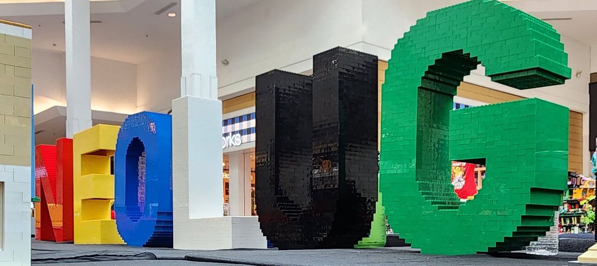 LEGO Displays presented by NEOLUG