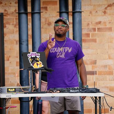 Country Que Entertainment