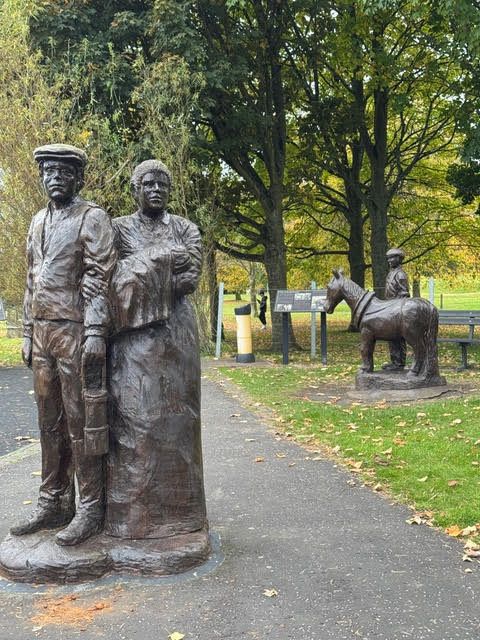 Townhill Loch and Bellyeoman Park