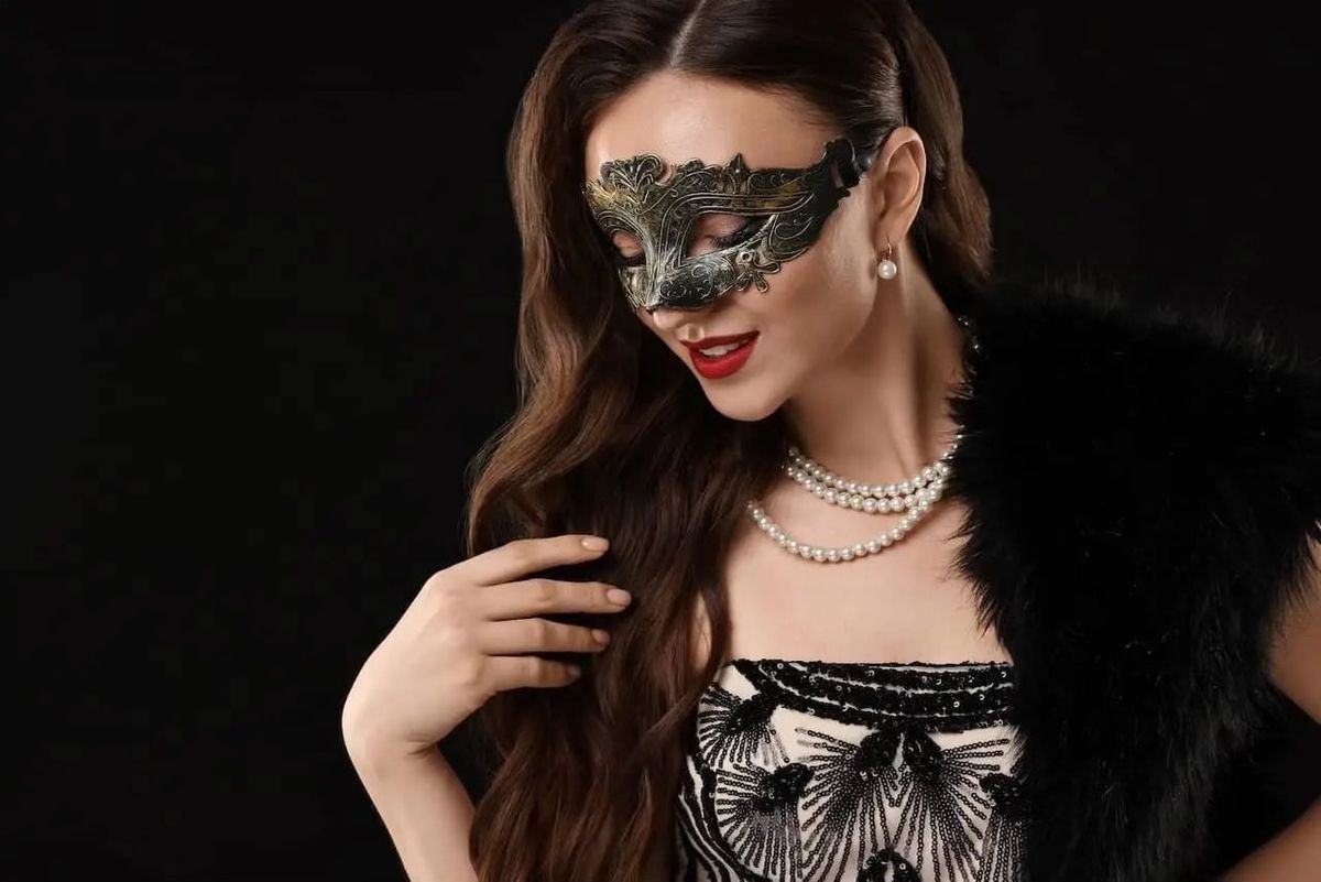 The New Year's Eve Masquerade Bal